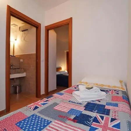 Lovely With Large Infinity Pool Area Villa *