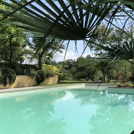 Lovely With Large Infinity Pool Area Villa